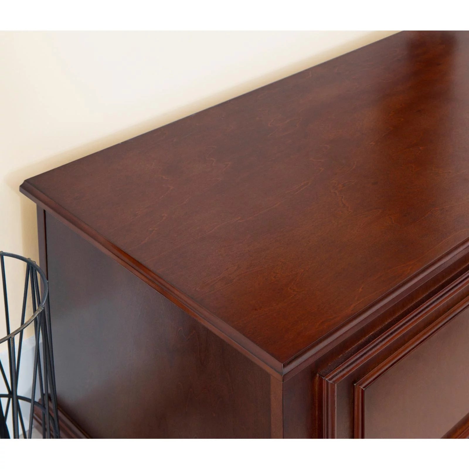 Traditional Cedar Storage Chest, Rich Cherry Finish C1289