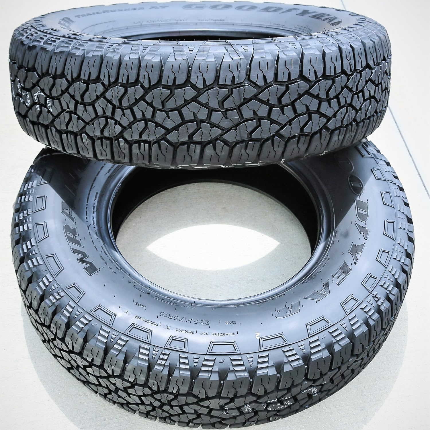 235/75R15 Radial Tire P158576