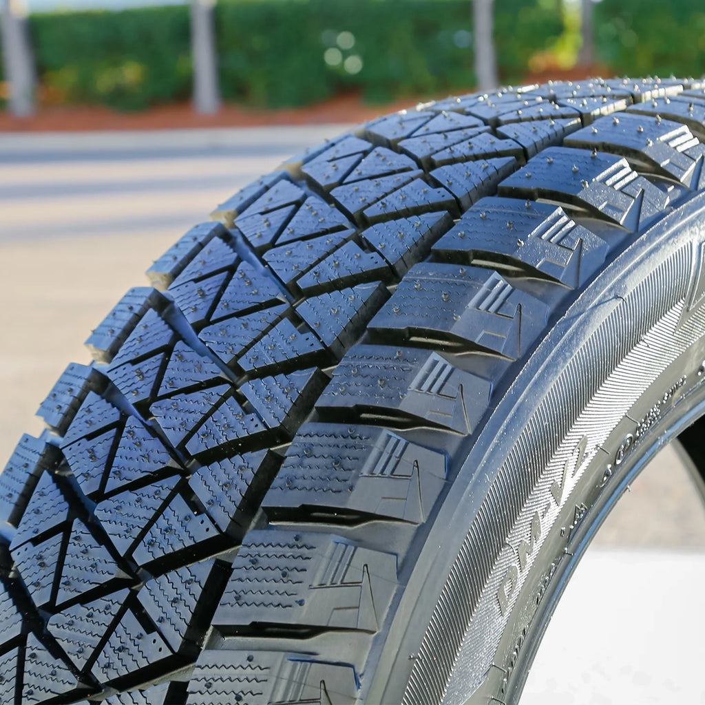 Set of 4 215/70R16 Snow Winter Tires F73169