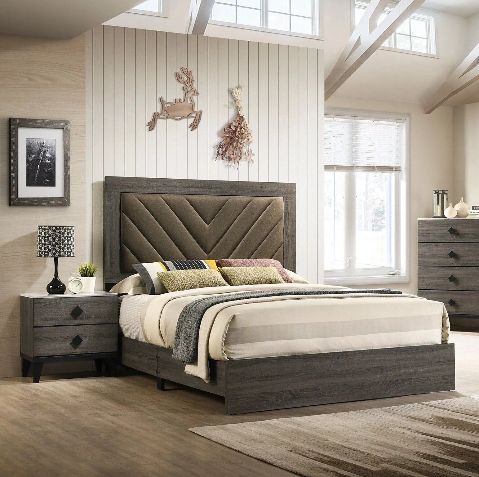 Gray Queen Size Wooden Bedframe with 2 Nightstands 3pc Furniture Set I343996