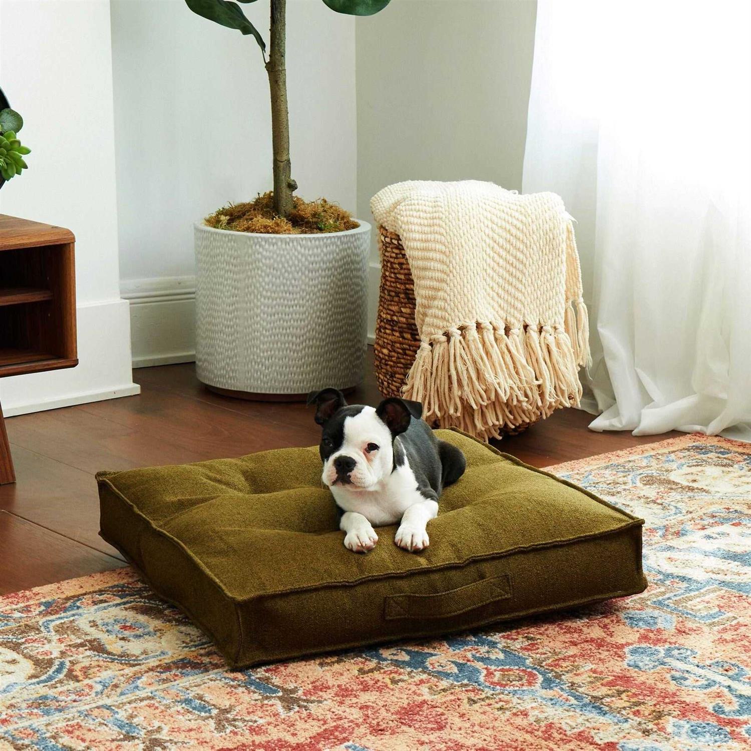 Square Tufted Dog Bed R320