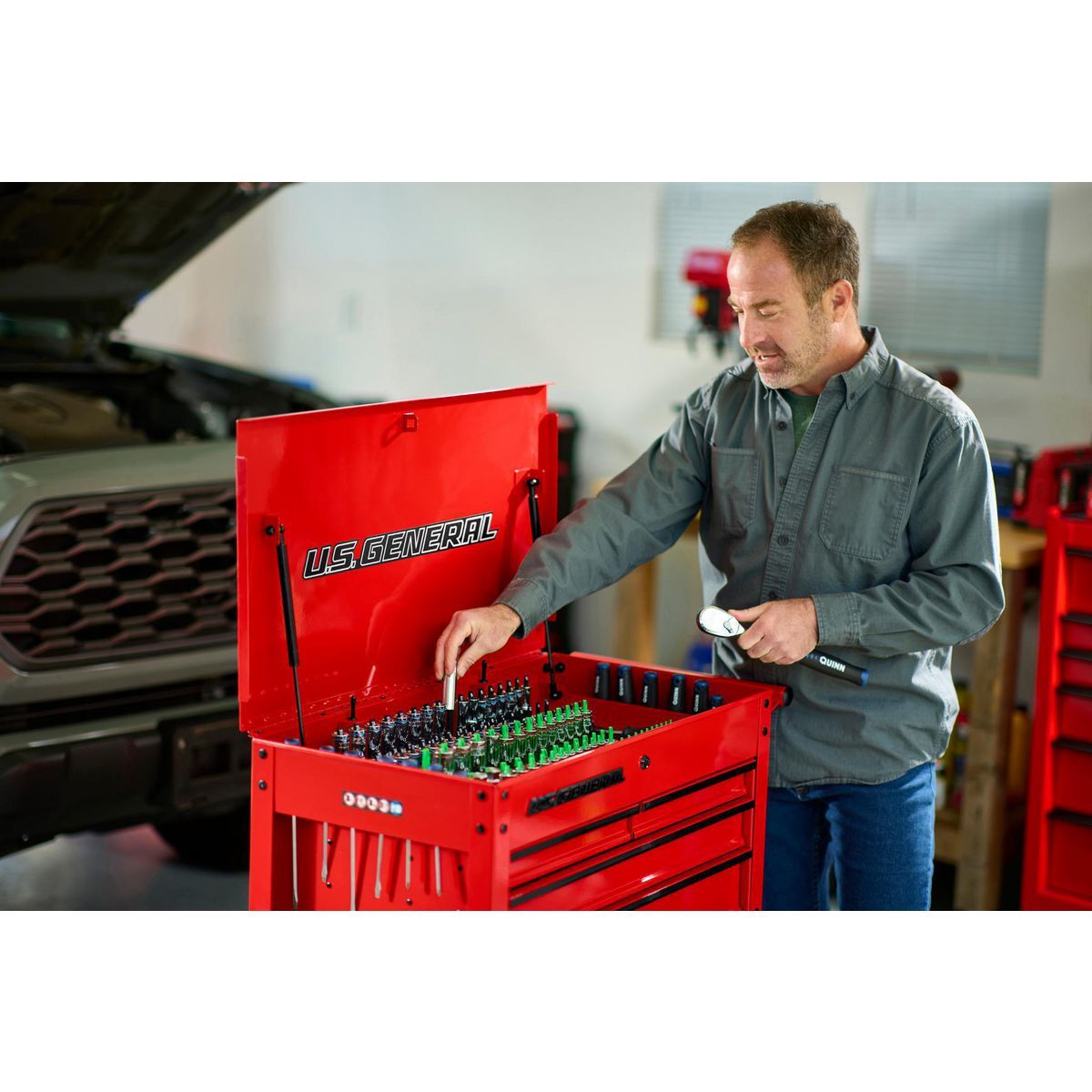 30 in. 4-Drawer Red Tech Cart M838272