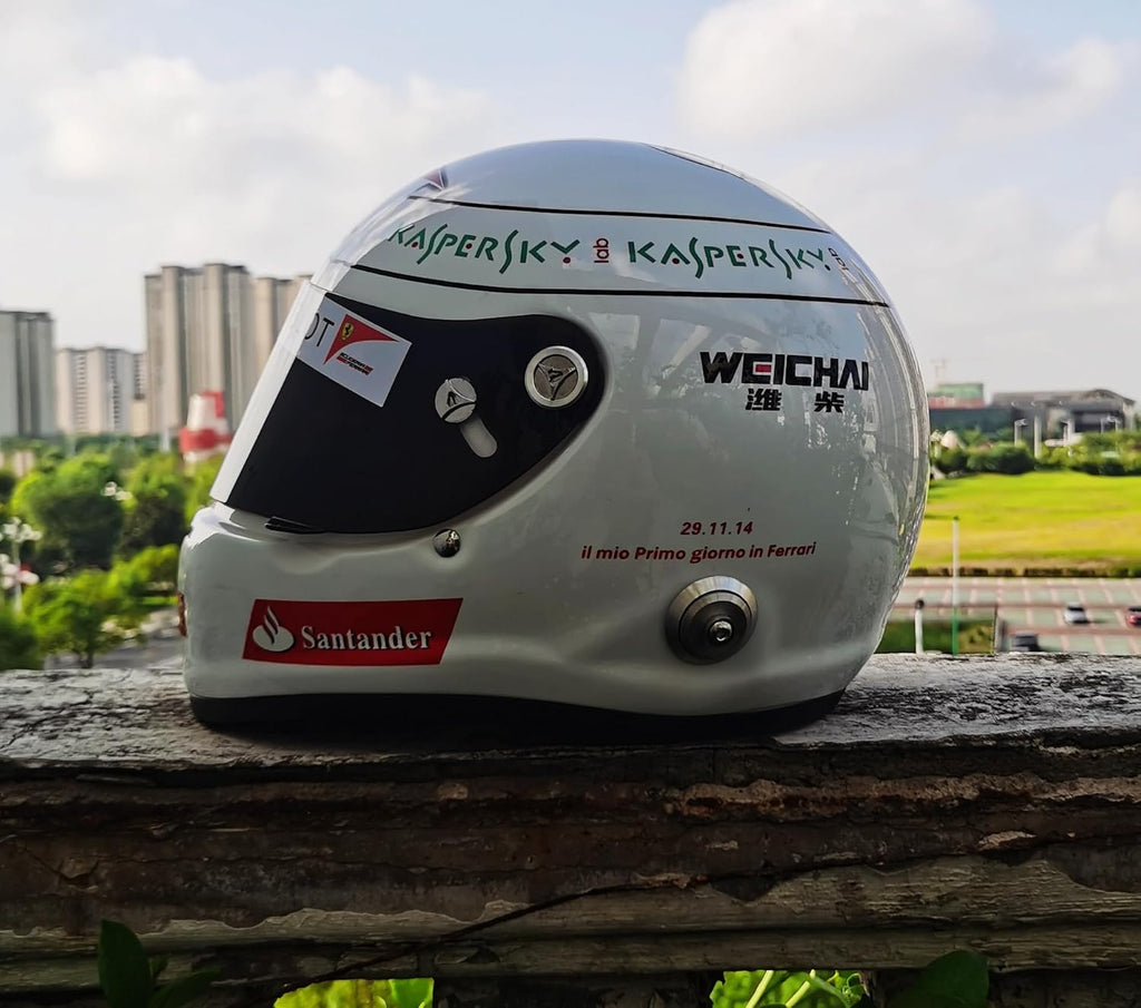F1 Helmet U530672