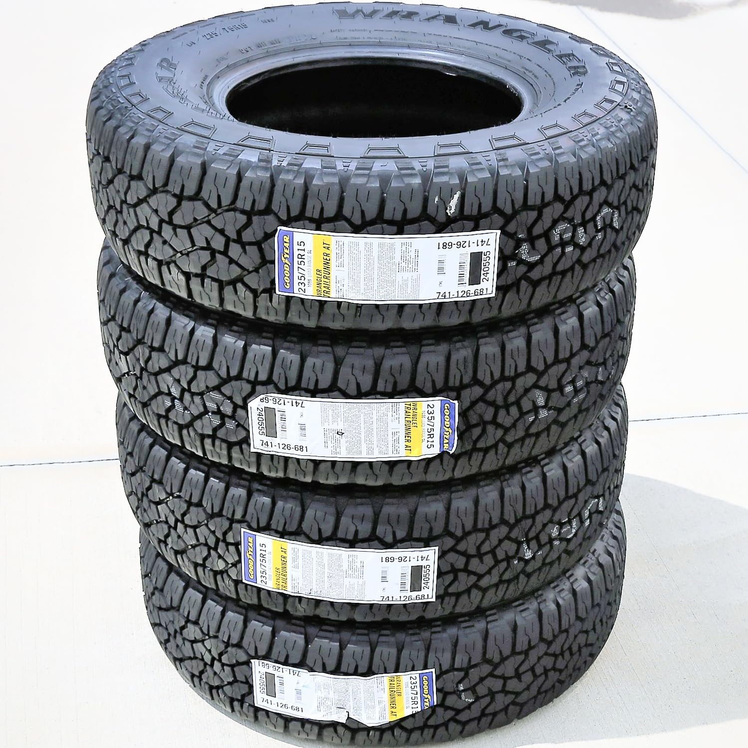 235/75R15 Radial Tire P158576