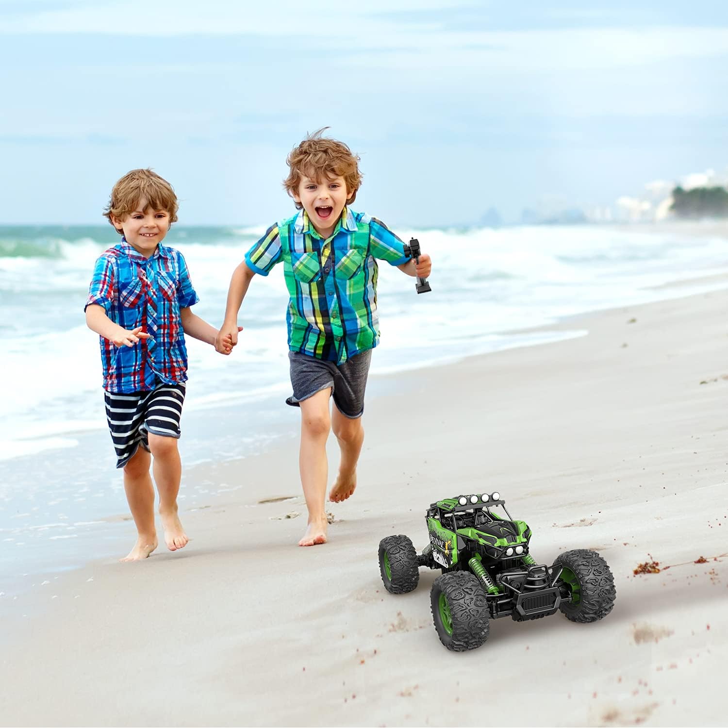 1:12 4WD 2.4GHz Remote Control Monster Truck with 2 Batteries B4566
