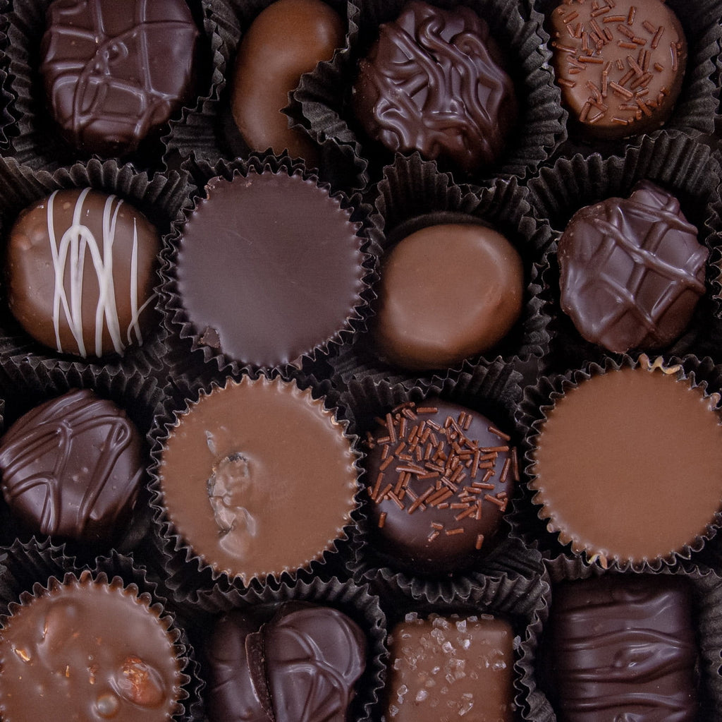 Deluxe Assortment Milk Dark 2lb J853
