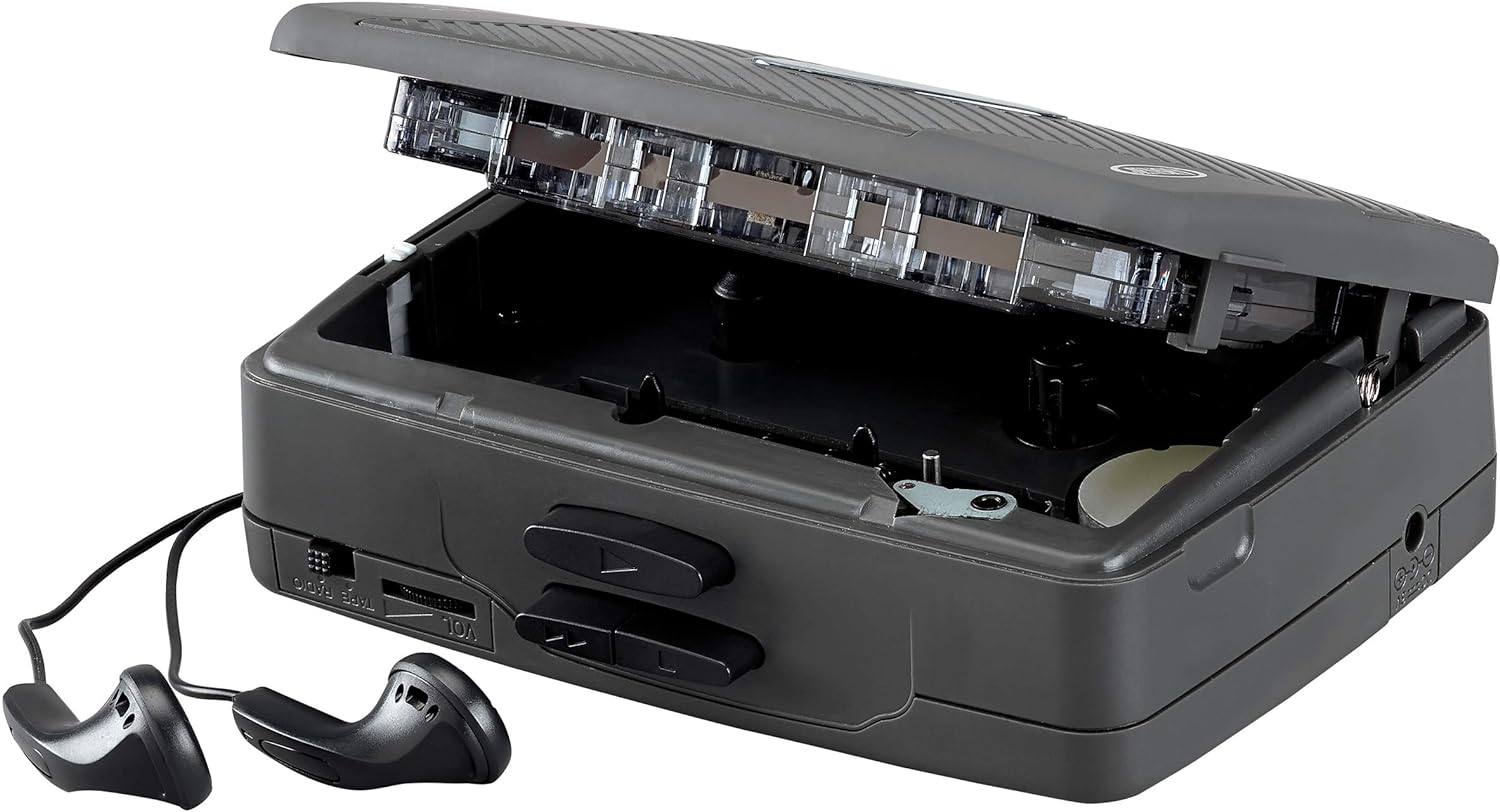 Portable Cassette Player with AM/FM Radio Y3796